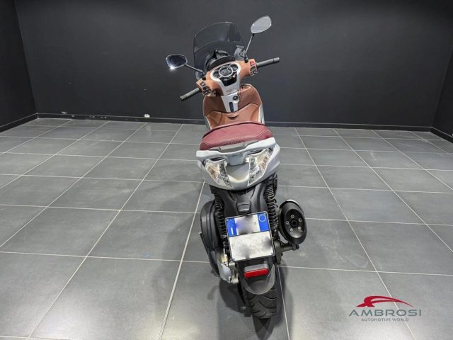 PIAGGIO Beverly 500 usata 6