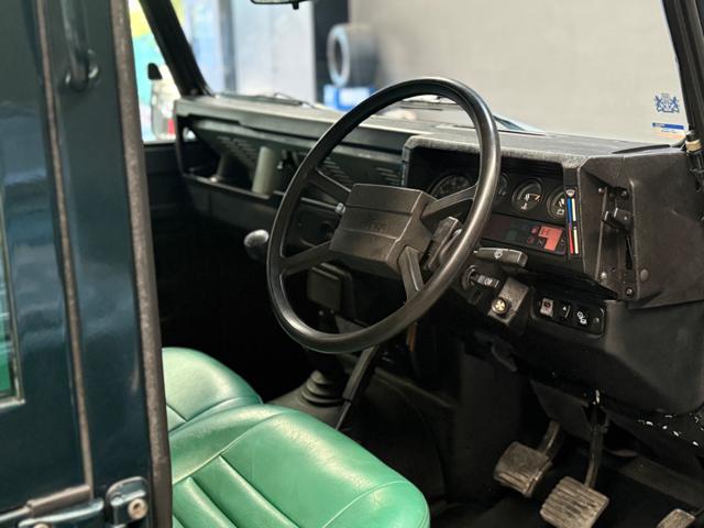 LAND ROVER Defender usata 7