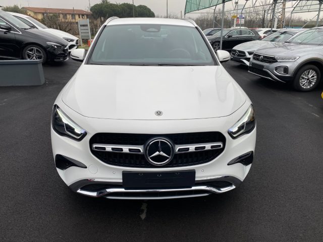 MERCEDES-BENZ GLA 200 usata, con Controllo automatico clima