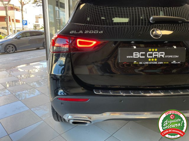 MERCEDES-BENZ GLA 200 usata, con Bracciolo