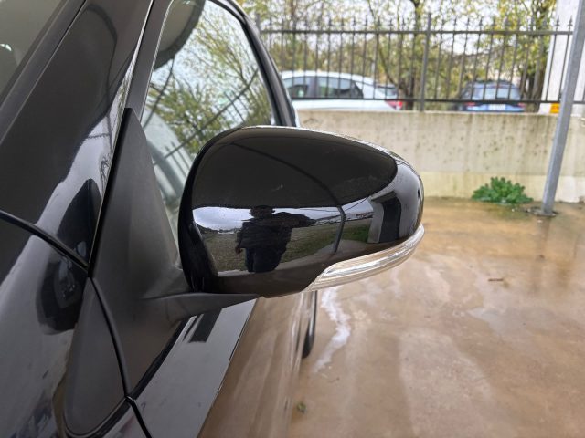 TOYOTA iQ usata, con Limitatore di velocità