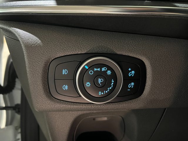 FORD Transit Custom usata, con Volante multifunzione