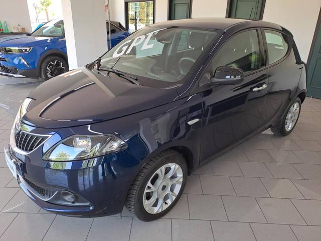 LANCIA Ypsilon usata, con ESP