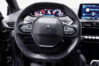 PEUGEOT 5008 usata, con Volante in pelle