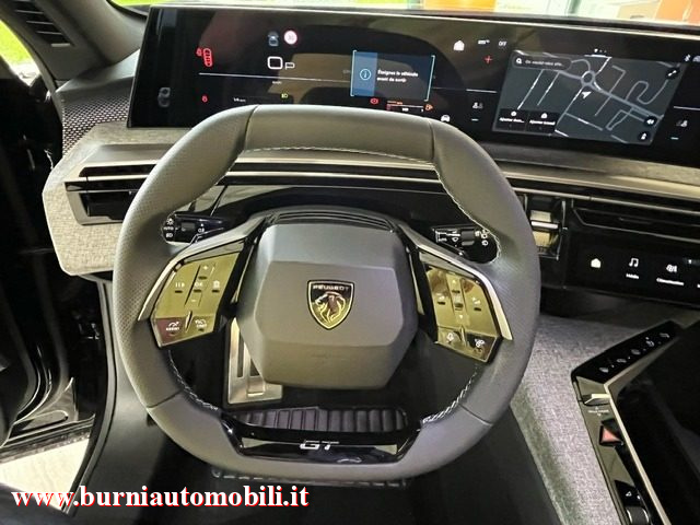 PEUGEOT 5008 usata, con Touch screen