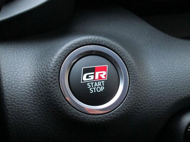 TOYOTA Yaris usata 35