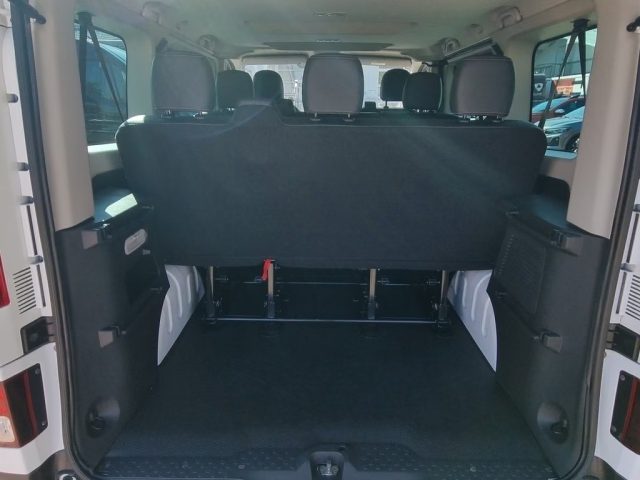 RENAULT Trafic usata, con Autoradio