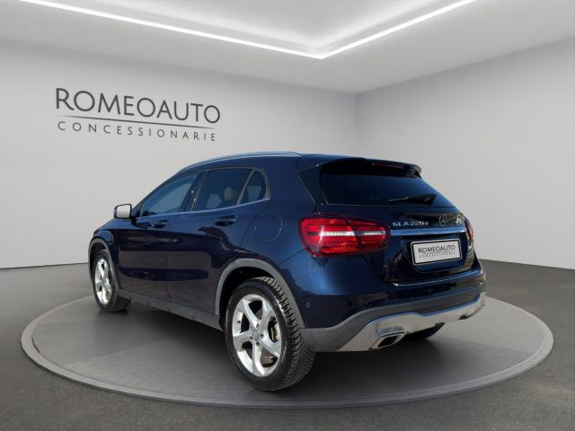 MERCEDES-BENZ GLA 220 usata, con Alzacristalli elettrici