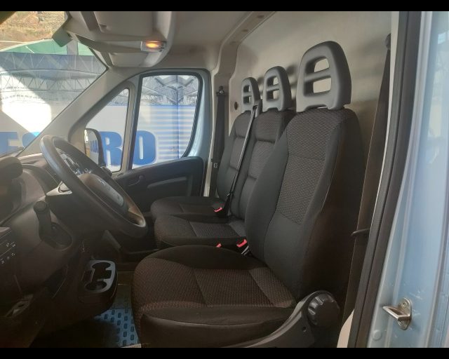 PEUGEOT Boxer usata, con Servosterzo