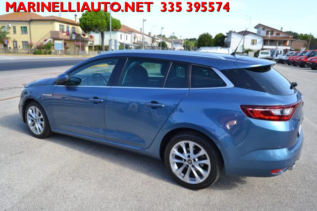 RENAULT Megane usata, con Specchietti laterali elettrici