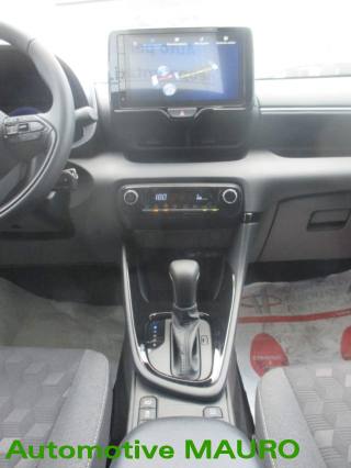 TOYOTA Yaris usata, con Autoradio digitale