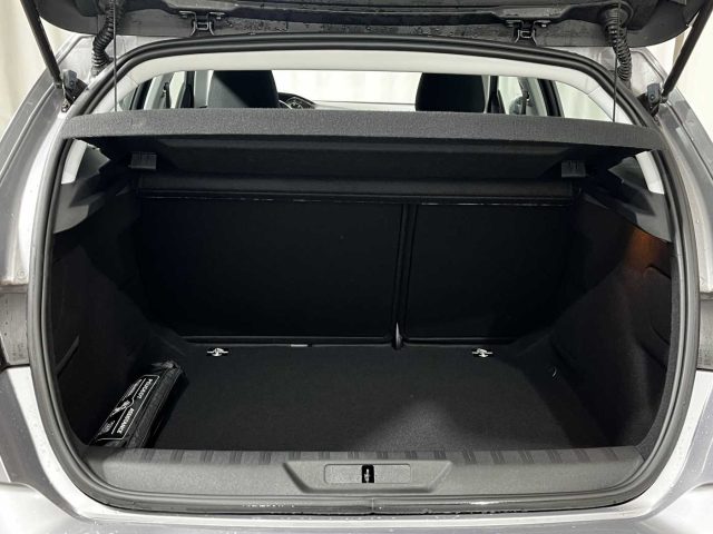 PEUGEOT 308 usata, con Sedile posteriore sdoppiato