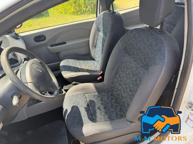 RENAULT Twingo usata 11