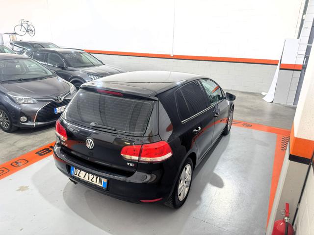 VOLKSWAGEN Golf usata, con Autoradio