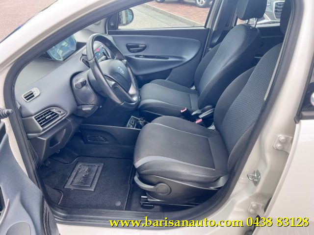 LANCIA Ypsilon usata, con Autoradio