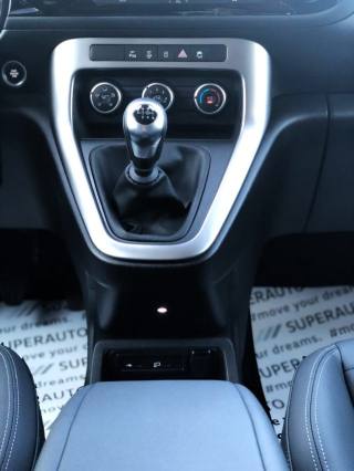 MERCEDES-BENZ T 160 usata, con Sensori di parcheggio posteriori