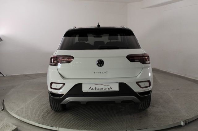 VOLKSWAGEN T-Roc usata, con Autoradio