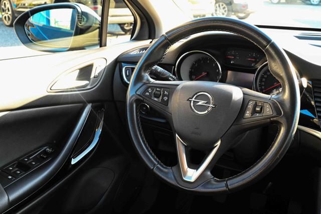 OPEL Astra usata, con USB