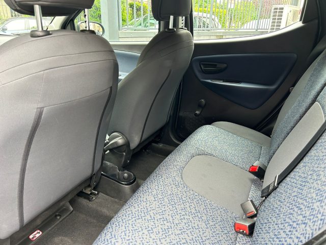 LANCIA Ypsilon usata, con ESP