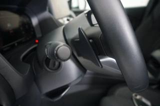 NISSAN Qashqai usata, con Fari LED