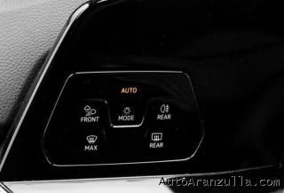 VOLKSWAGEN Golf usata, con Autoradio digitale