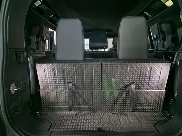 LAND ROVER Defender usata, con Cronologia tagliandi