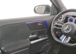MERCEDES-BENZ GLA 180 usata, con Cerchi in lega