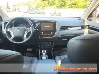 MITSUBISHI Outlander 2.4 MIVEC 4WD PHEV Diamond SDA