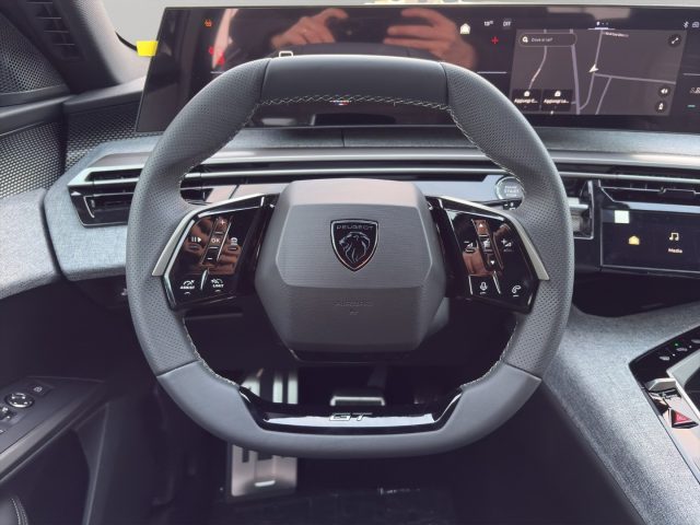 PEUGEOT 5008 usata, con Sistema di navigazione