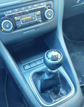 VOLKSWAGEN Golf usata, con Airbag testa