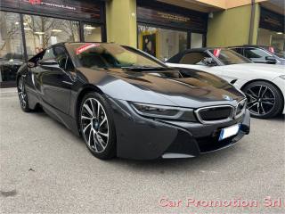 BMW i8 ibrida benzina /elettrica accessoriatissima