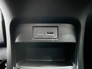 ALFA ROMEO Stelvio usata, con Autoradio digitale