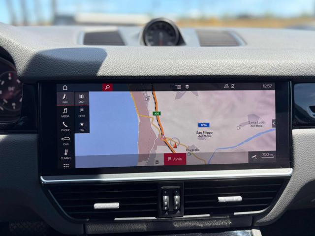 PORSCHE Cayenne usata, con Park Distance Control