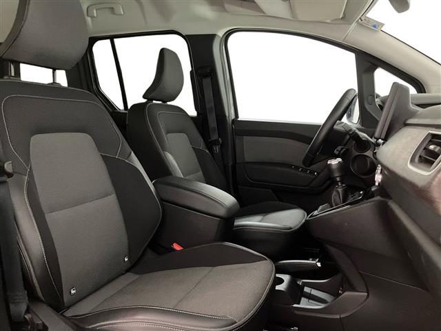 RENAULT Kangoo usata 11