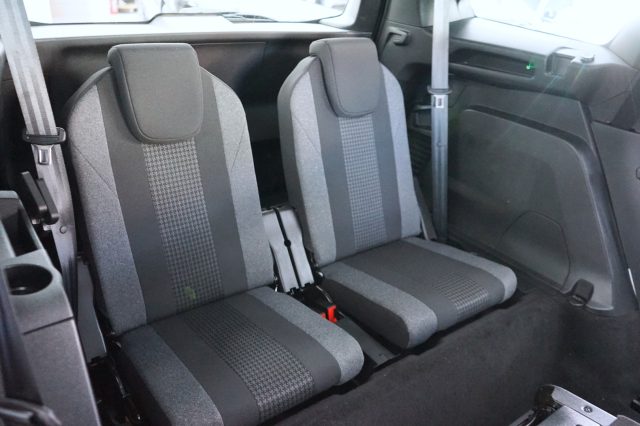 PEUGEOT 5008 usata, con Riconoscimento dei segnali stradali