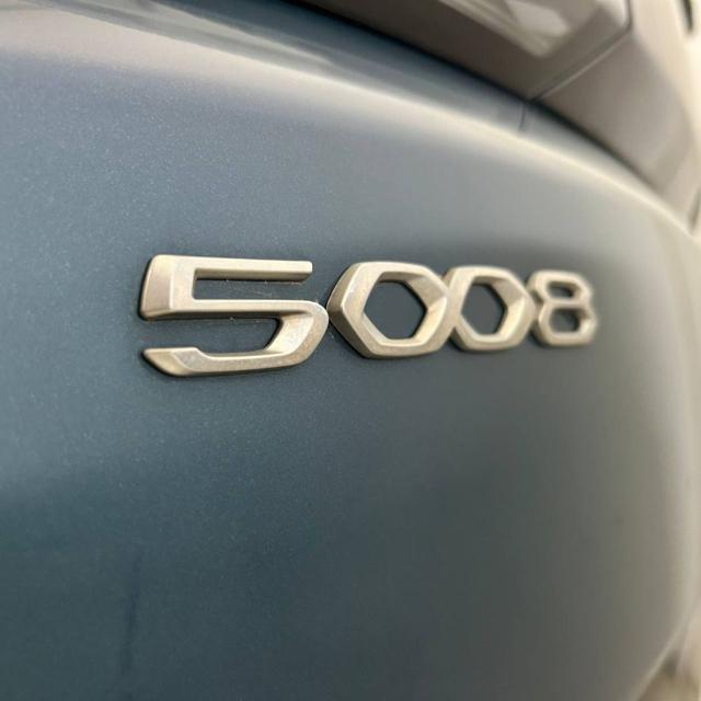 PEUGEOT 5008 usata, con Sensori di parcheggio posteriori