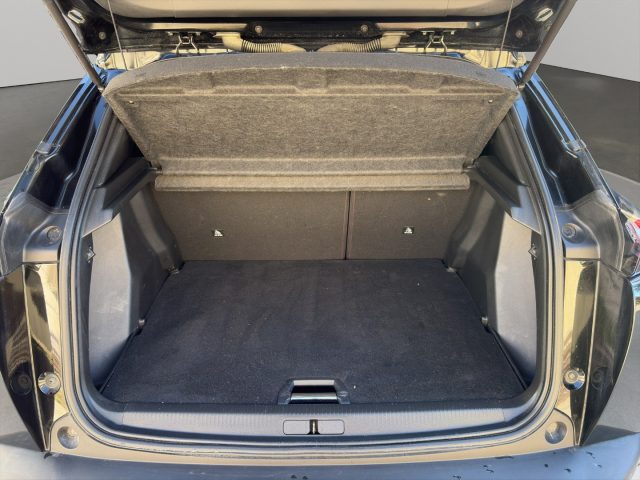 PEUGEOT 2008 usata, con Sensori di parcheggio posteriori