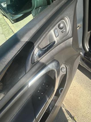 OPEL Insignia usata, con Regolazione elettrica sedili