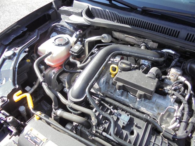 VOLKSWAGEN Taigo usata 37