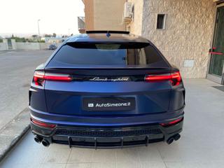 LAMBORGHINI Urus usata, con Autoradio