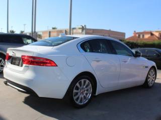 JAGUAR XE usata, con Alzacristalli elettrici