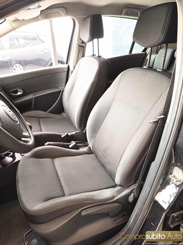 RENAULT Clio usata, con Sistema di navigazione