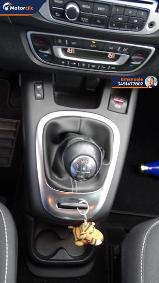 RENAULT Scenic usata 37