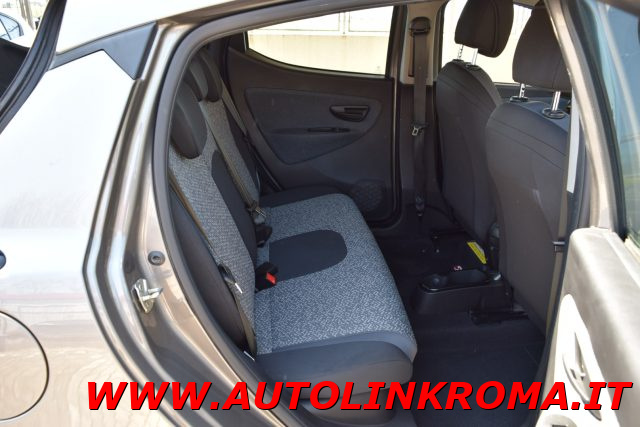 LANCIA Ypsilon usata, con ESP