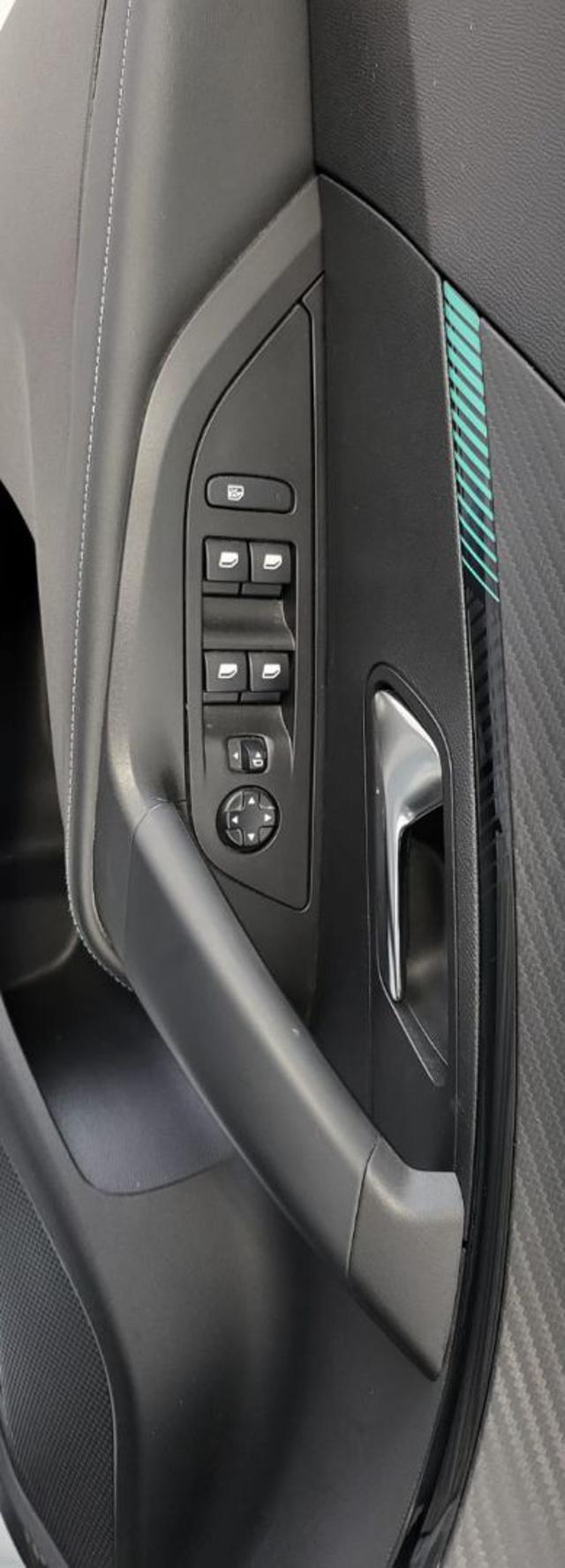 PEUGEOT 2008 usata, con Chiusura centralizzata