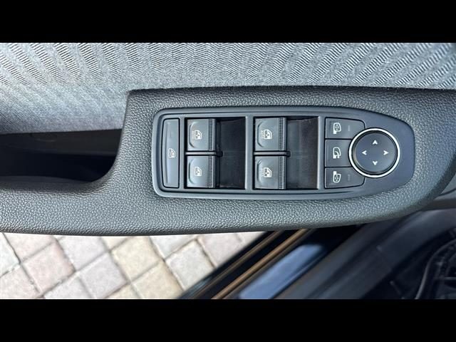 RENAULT Clio usata, con Specchietti laterali elettrici