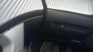 PEUGEOT 2008 usata, con Volante multifunzione