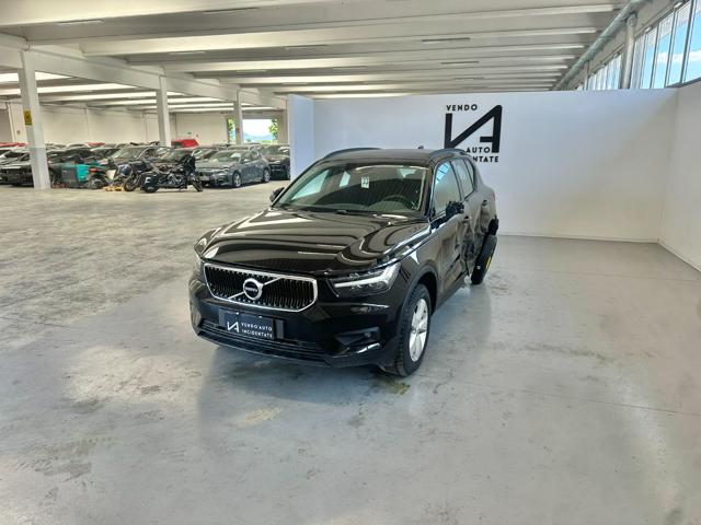 VOLVO XC40 usata, con Airbag laterali
