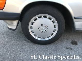 MERCEDES-BENZ SL 560 usata 61