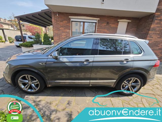 VOLKSWAGEN Tiguan usata, con Airbag laterali